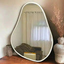 Espelho Orgânico Sala de Jantar com Moldura em Madeira Casa Stony  espelho organico  Casa Farfelle