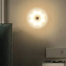 Luz de Sensor de Movimento - Ilumine Interiores Casa Farfelle  95 (Iluminação)  Casa Farfelle