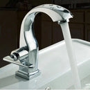 Torneira de Metal Brilhante para Banheiro com Saída de Água Fria Casa Farfelle  175  Casa Farfelle