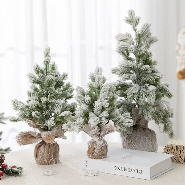 Árvore de Natal Artificial com Neve e Luzes Quentes de Mesa Lenogue - Casa Farfelle