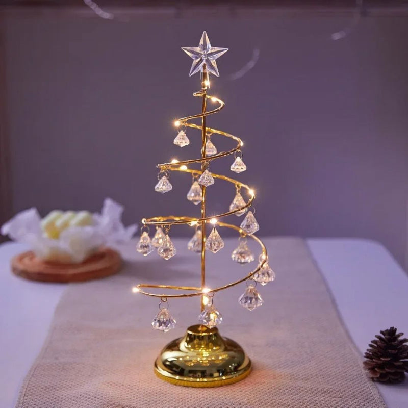Árvore de Natal em Metal Iluminada com Luzes e Pingentes Produto de Natal 173 Casa Farfelle Dourado 