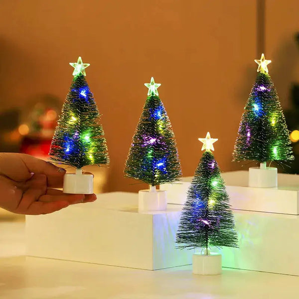 Enfeite de Natal Mini Árvore com LED - Casa Farfelle
