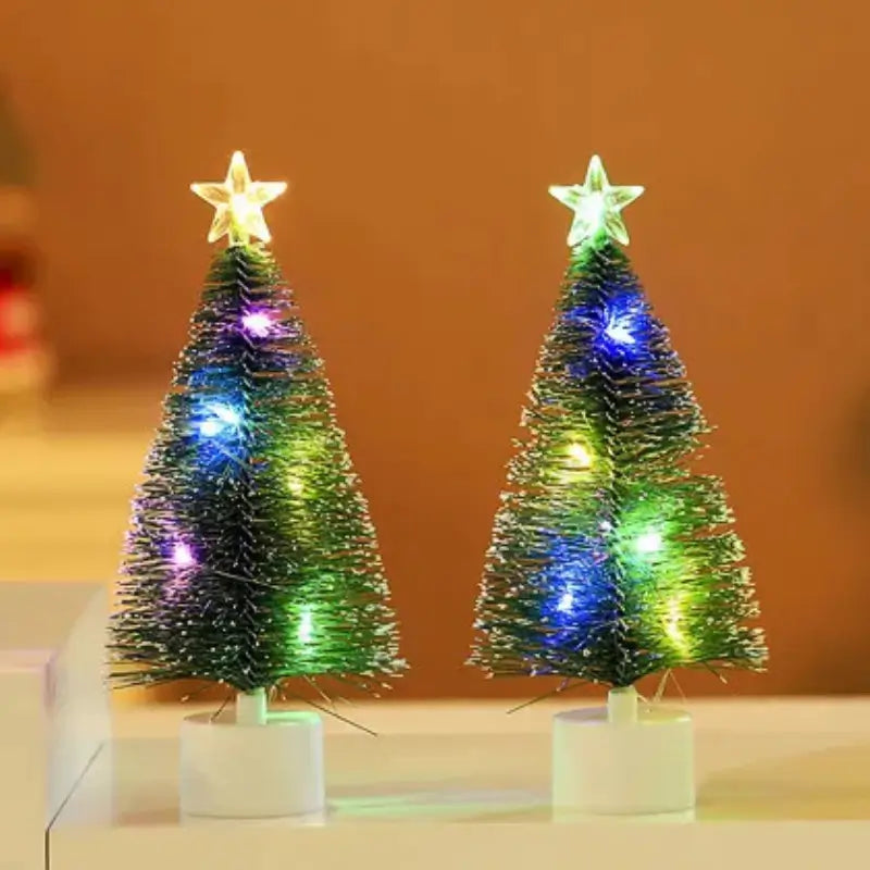 Enfeite de Natal Mini Árvore com LED - Casa Farfelle