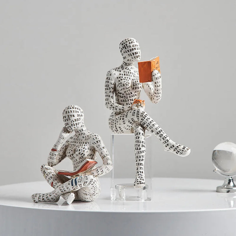 Escultura Mulher Lendo Livro - Casa Farfelle