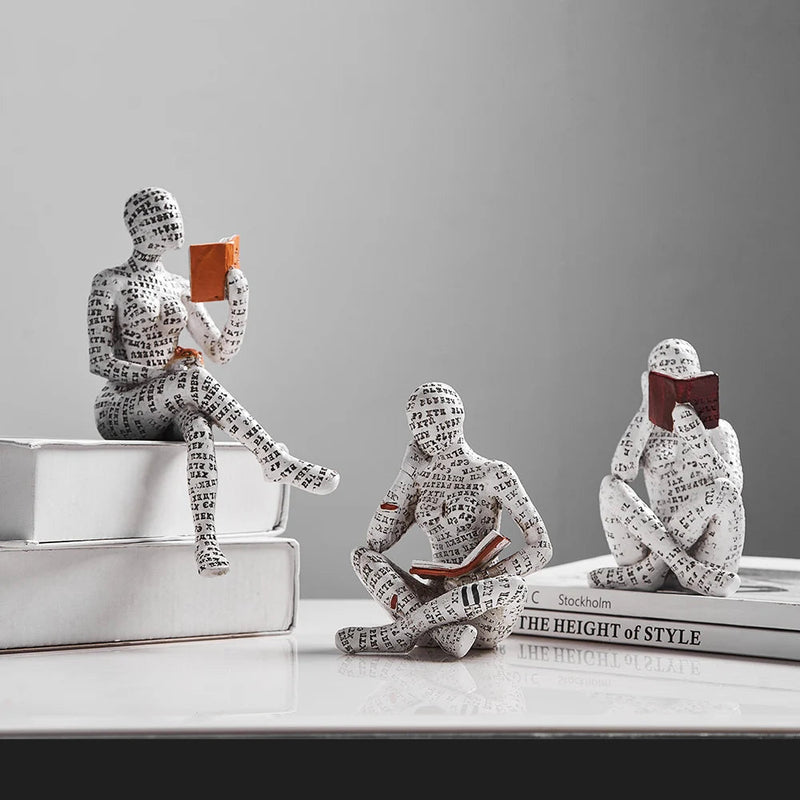 Escultura Mulher Lendo Livro - Casa Farfelle