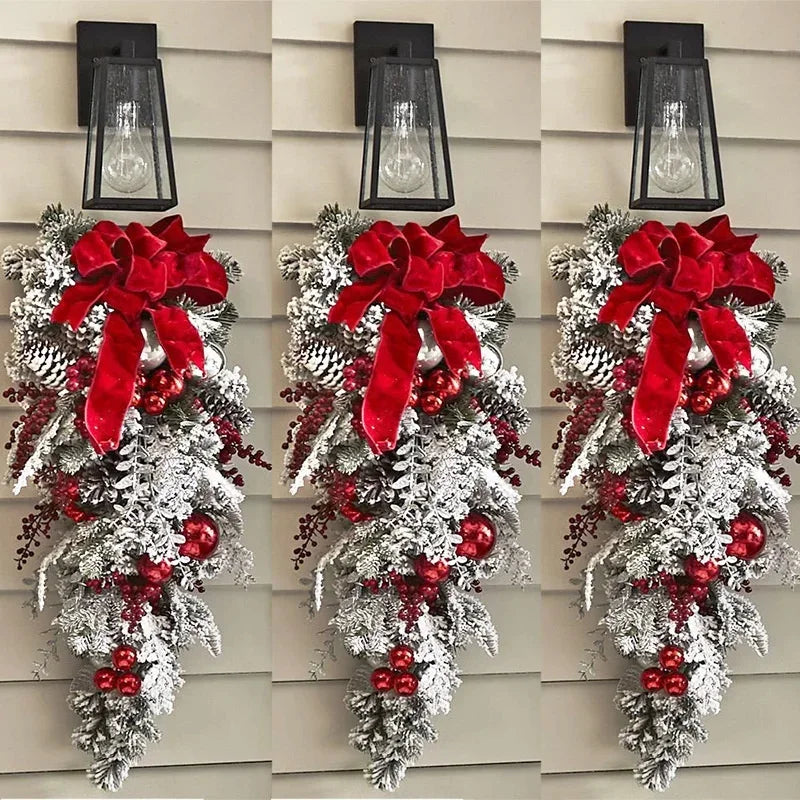 Guirlanda de Natal com Rattan Nevada para Porta Lenogue - Casa Farfelle