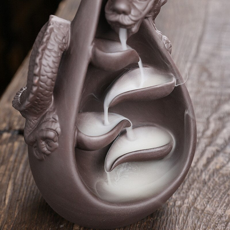 Incensário Cascata Dragon Fall +20 Incensos Cônicos - Casa Farfelle