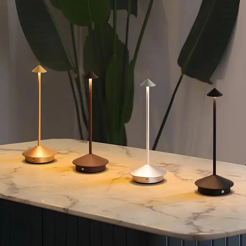 Luminária de Mesa Decorativa Sem Fio Recarregável - Casa Farfelle