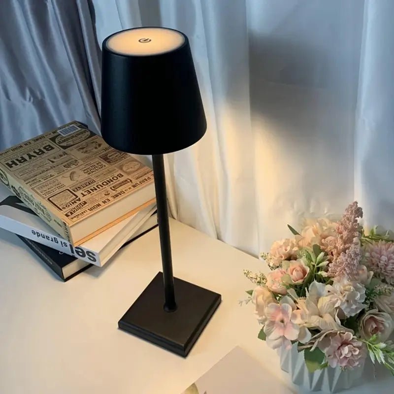 Luminária de Mesa Vellum - Casa Farfelle