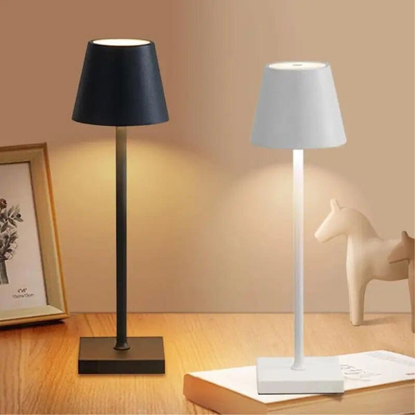 Luminária de Mesa Vellum - Casa Farfelle