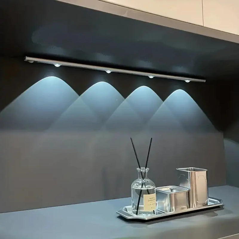 Luminária LED Ultra Fina com Sensor de Movimento - Casa Farfelle