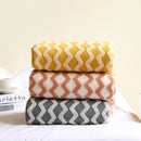 Manta de Malha Acrílica com Borlas Cinza Onda - Casa Farfelle