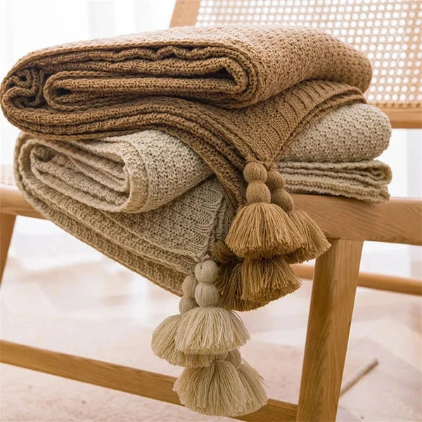 Manta de Malha com Borla - Conforto e Estilo para Seu Lar - Casa Farfelle