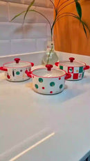Mini Panela Cerâmica Papai Noel 800ml com Tampa de Vidro para Decoração Mesa Posta Natal